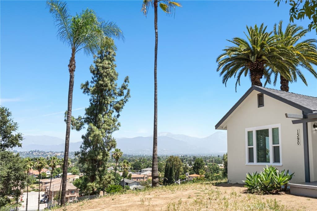 Home at 1390 Prospect, Pomona — photo 12 of 12