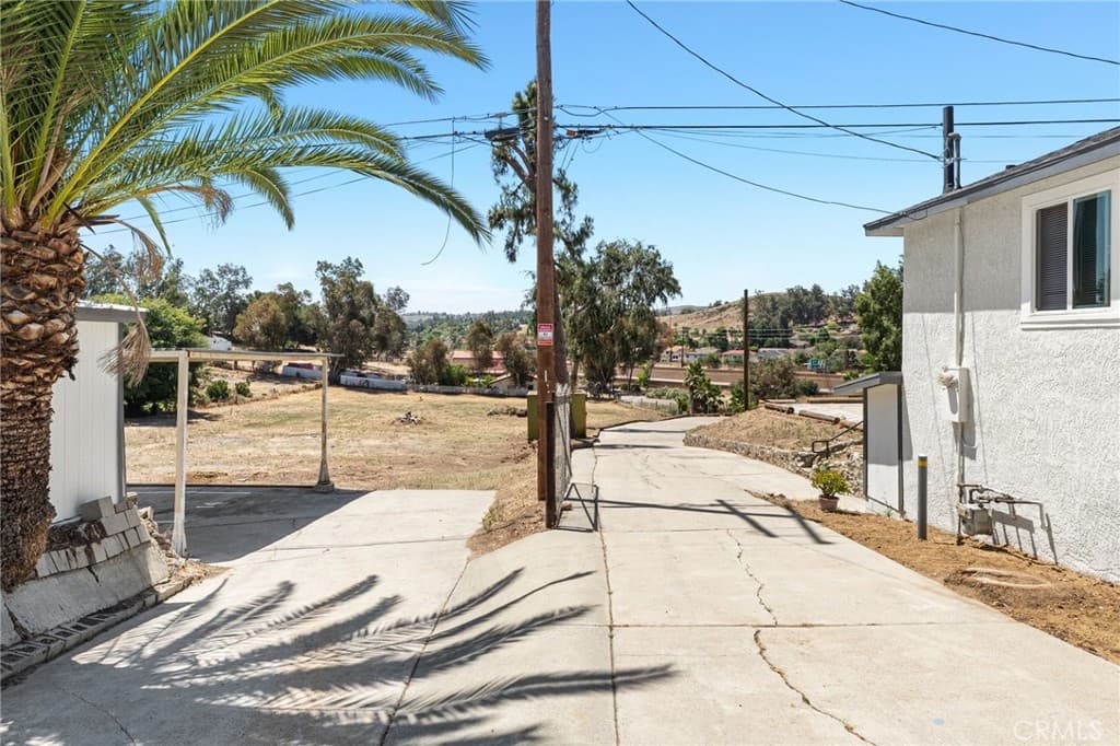Home at 1390 Prospect, Pomona — photo 9 of 12