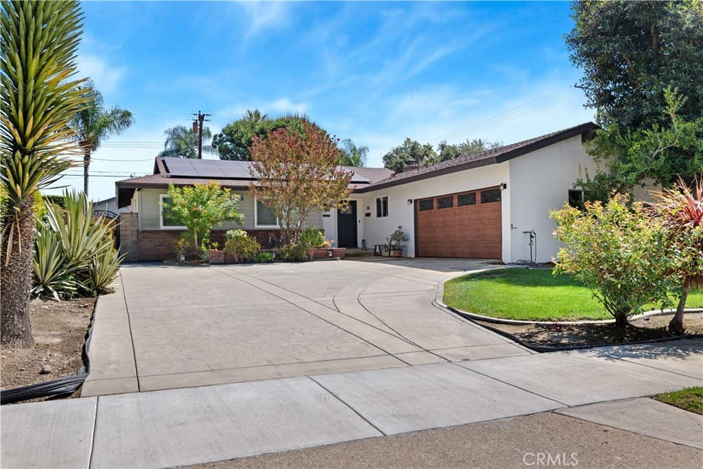 Home at 102 N San Jose Drive, Glendora — photo 2 of 12