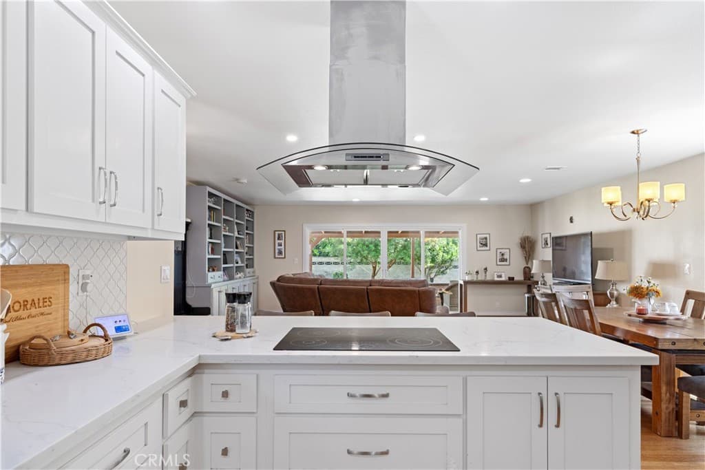 Home at 102 N San Jose Drive, Glendora — photo 11 of 12