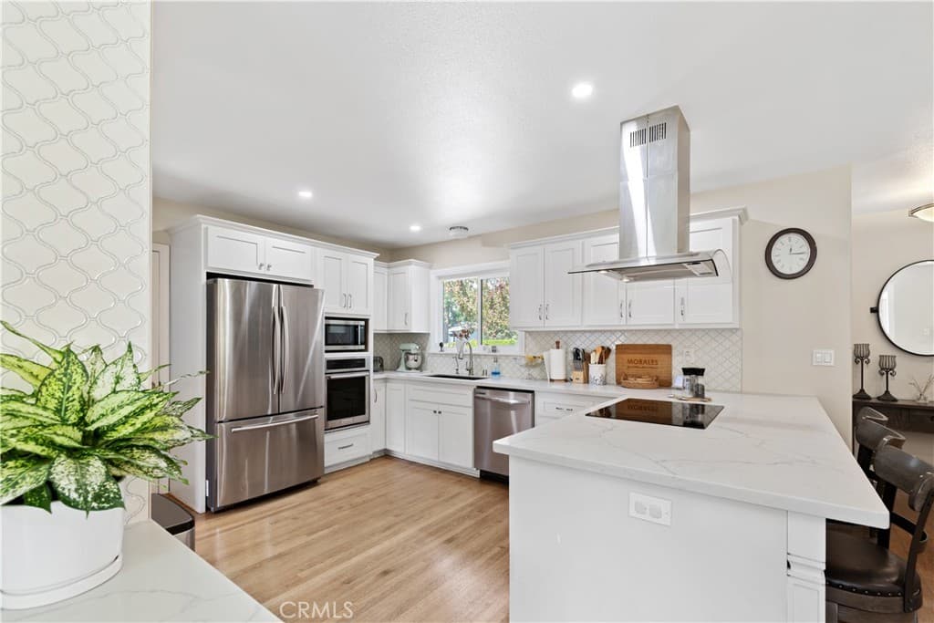Home at 102 N San Jose Drive, Glendora — photo 9 of 12