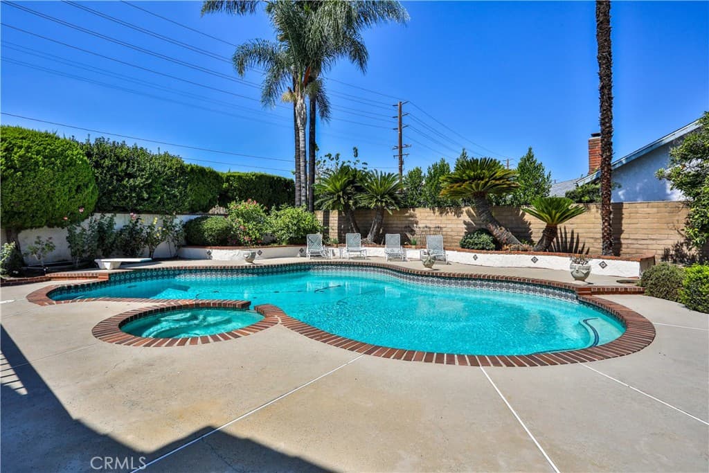 Home at 2009 VINEWOOD Street, La Verne — photo 8 of 12