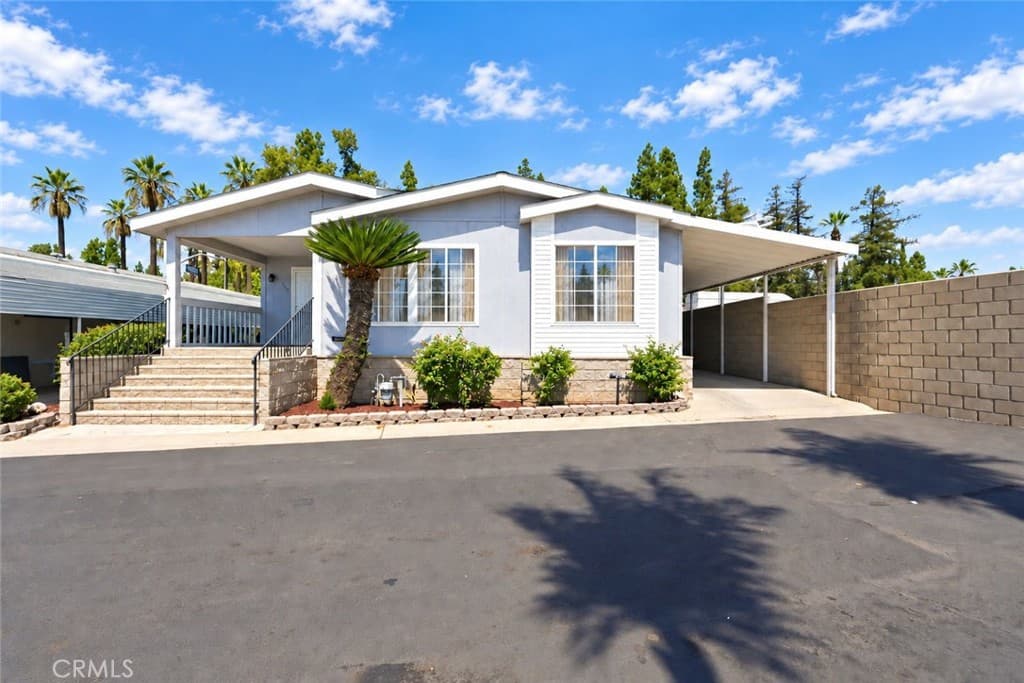 Home at 840 E Foothill 205, Azusa — photo 2 of 12