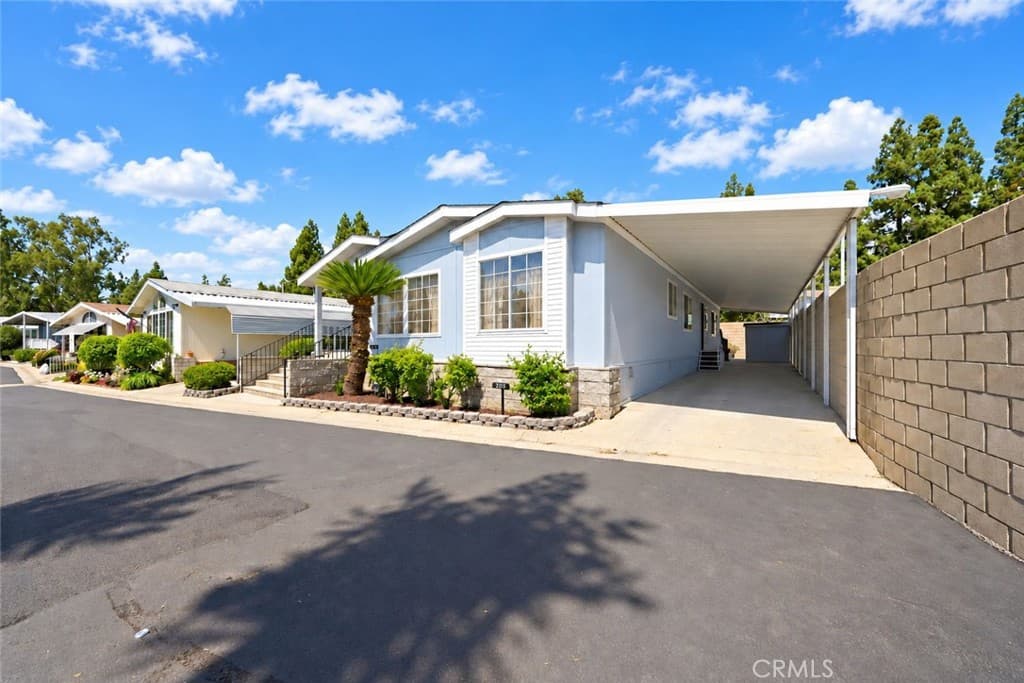 Home at 840 E Foothill 205, Azusa — photo 4 of 12