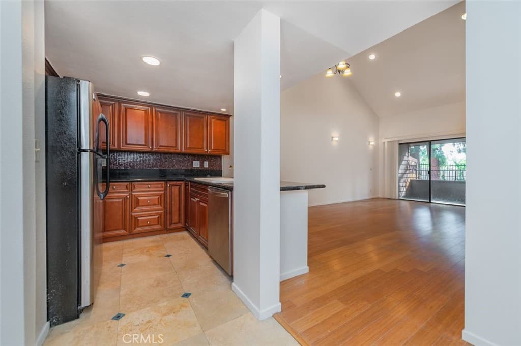 Condo at 318 S Prospectors 44, Diamond Bar — photo 5 of 12