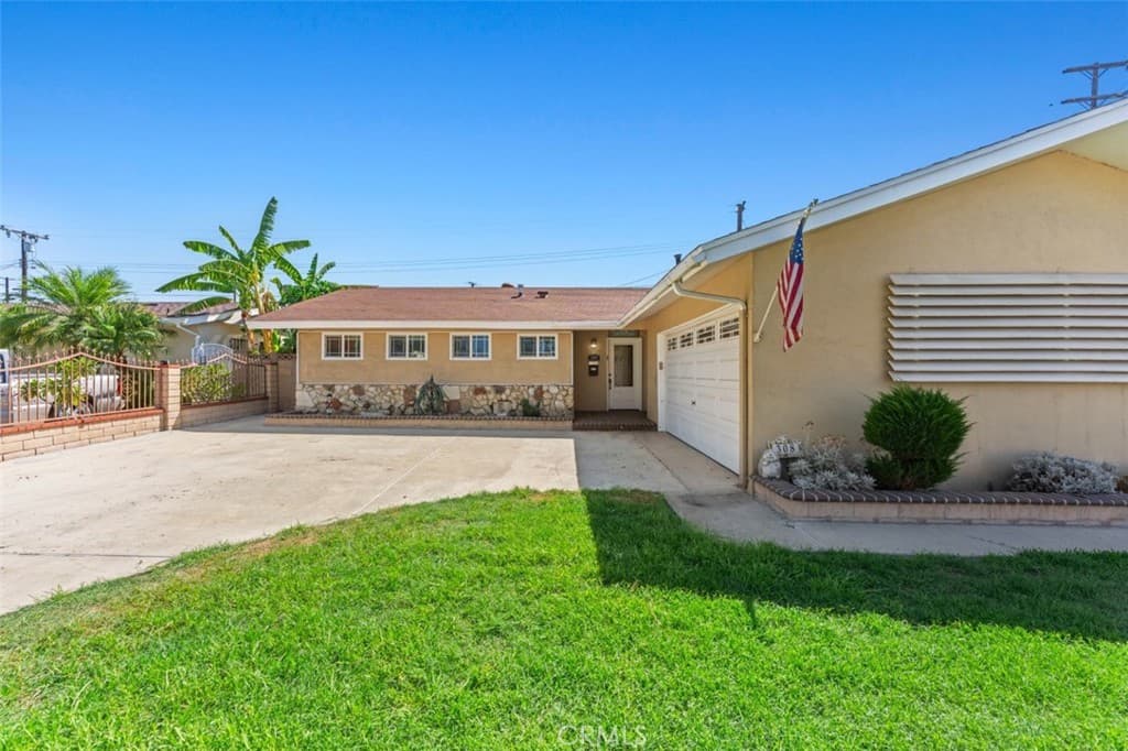 Home at 308 Clintwood, La Puente — photo 4 of 12