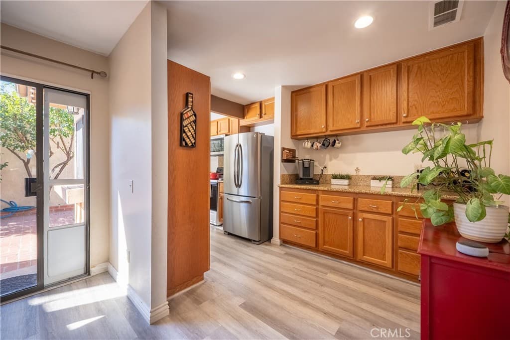 Townhouse at 15728 Newton, Hacienda Heights — photo 11 of 12