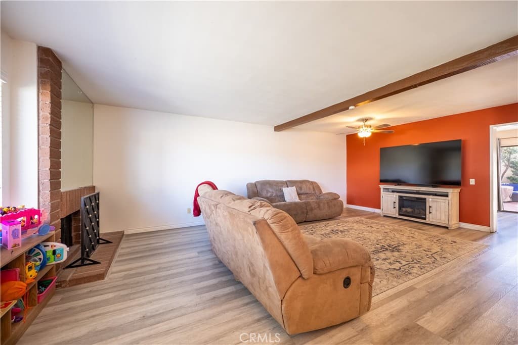 Townhouse at 15728 Newton, Hacienda Heights — photo 4 of 12