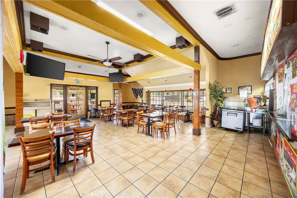 Commercial at 600 E Foothill Boulevard, Azusa — photo 9 of 12