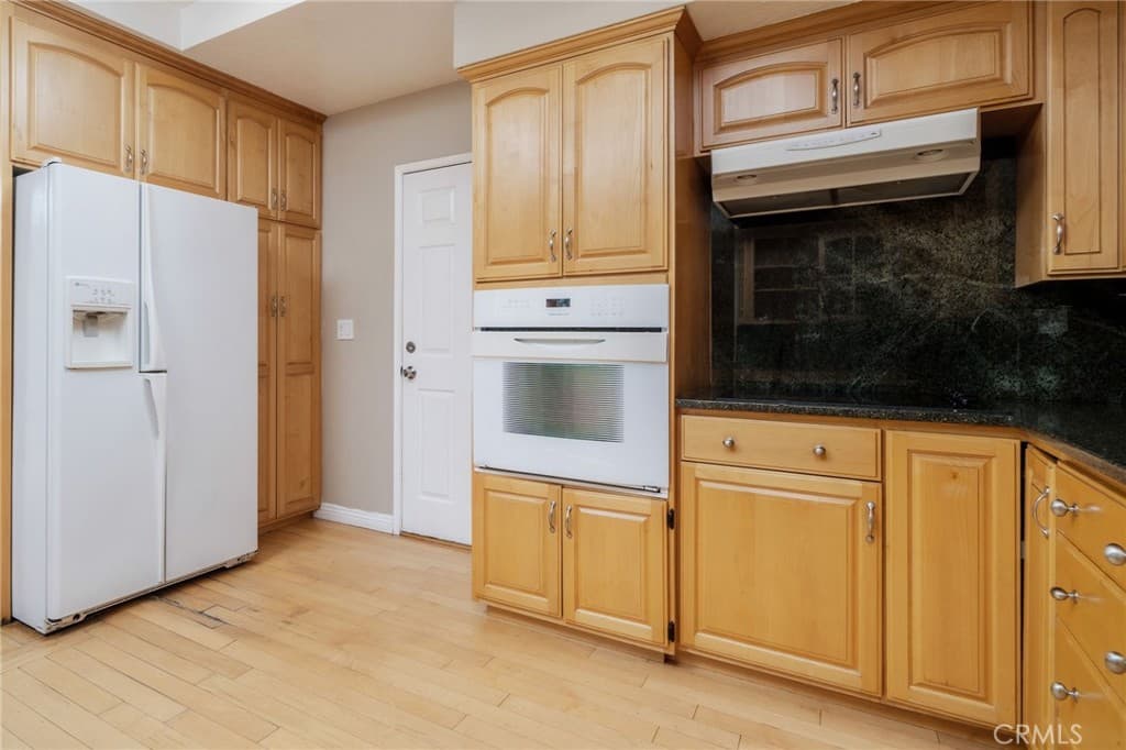 Home at 952 Occidental Drive, Claremont — photo 11 of 12