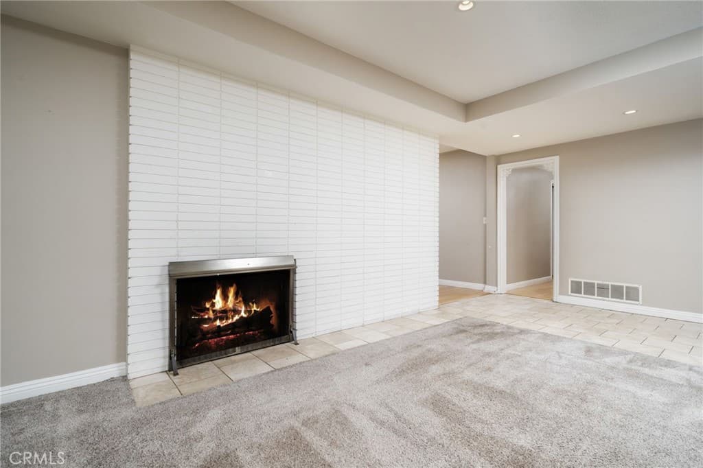 Home at 952 Occidental Drive, Claremont — photo 6 of 12