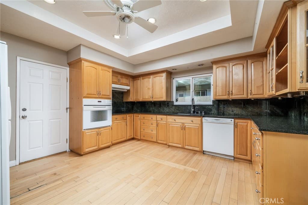 Home at 952 Occidental Drive, Claremont — photo 10 of 12