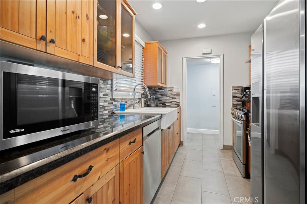 Home at 609 E Bennett Avenue, Glendora — photo 9 of 12