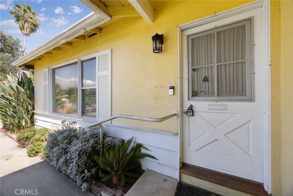 Home at 1460 N ALDENVILLE Avenue, Covina — photo 4 of 12