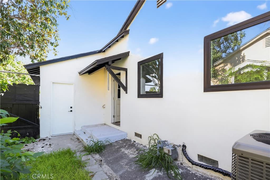 Home at 2485 Kellogg Park, Pomona — photo 4 of 4