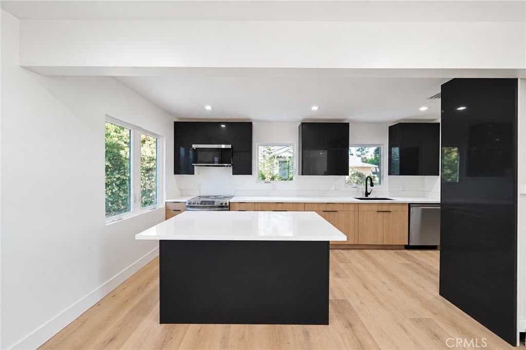 Home at 2485 Kellogg Park, Pomona — photo 10 of 12