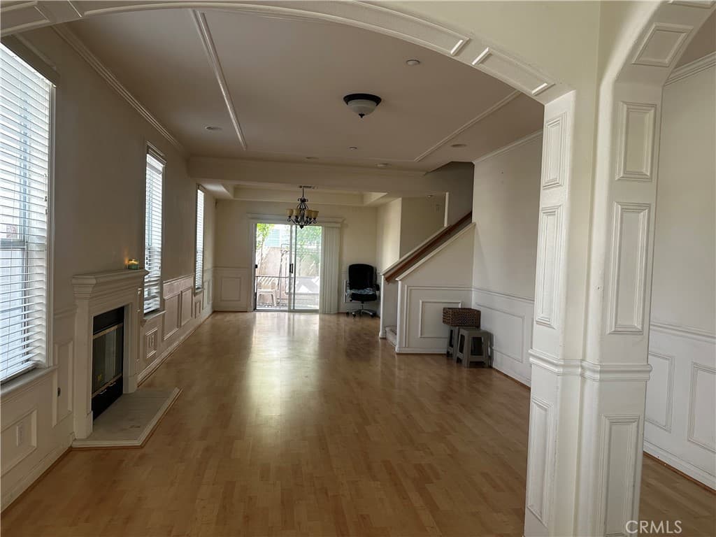 Townhouse at 421 El Dorado St Unit #B, Arcadia — photo 3 of 12