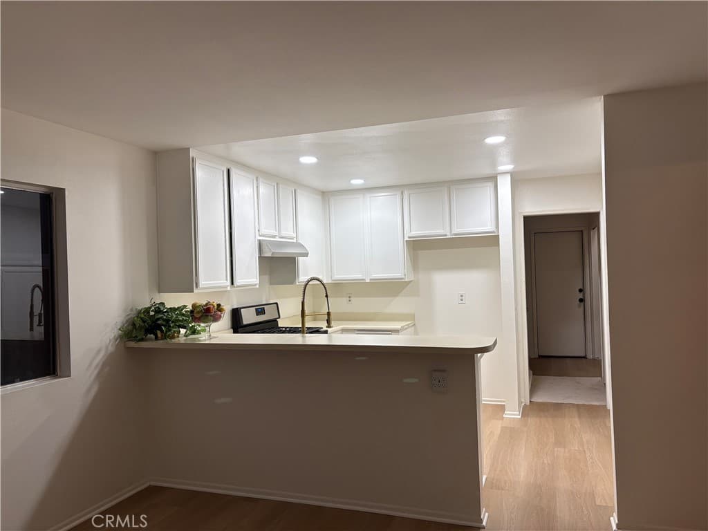 Home at 310 Sun Rose Street, La Verne — photo 8 of 12