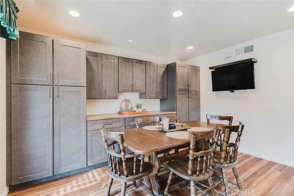 Townhouse at 702 Knollwood Lane, San Dimas — photo 11 of 12