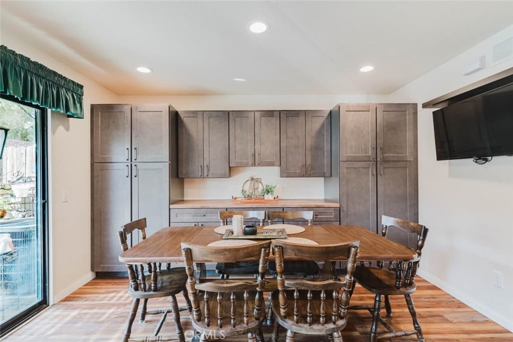 Townhouse at 702 Knollwood Lane, San Dimas — photo 9 of 12