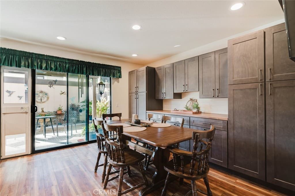 Townhouse at 702 Knollwood Lane, San Dimas — photo 10 of 12
