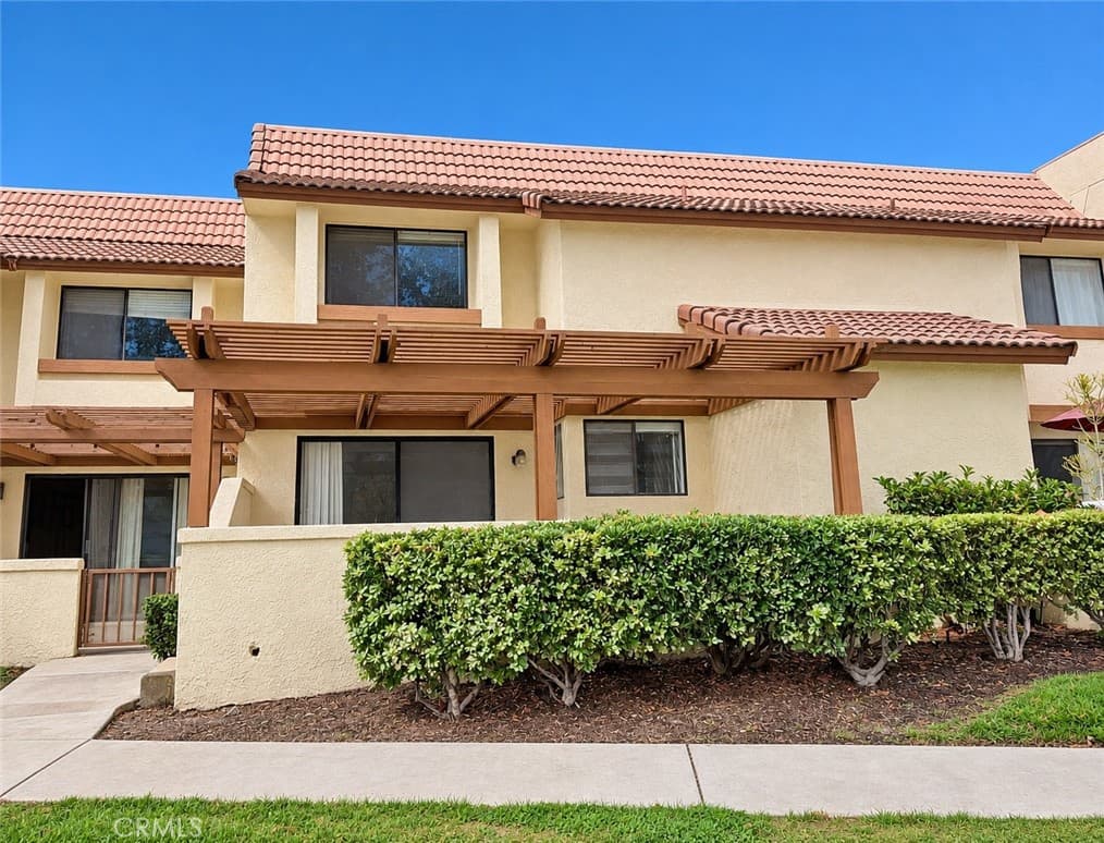 Condo at 818 Lancaster, Claremont — photo 1 of 12