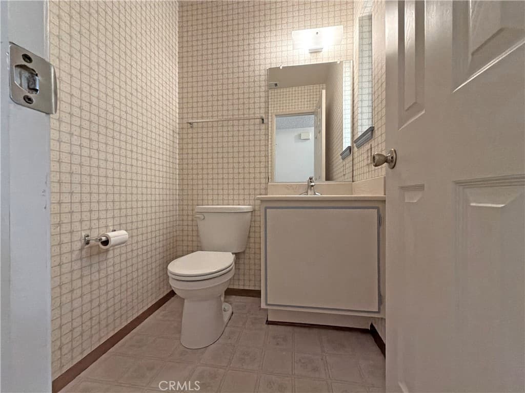 Condo at 818 Lancaster, Claremont — photo 12 of 12