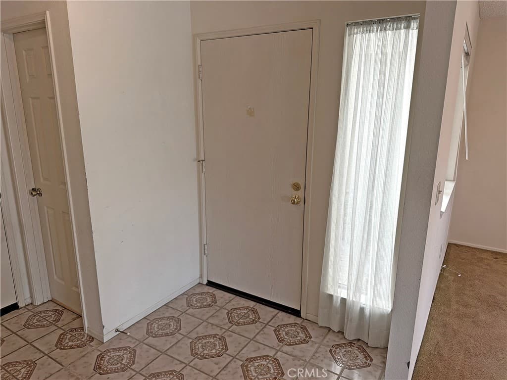 Condo at 818 Lancaster, Claremont — photo 4 of 12