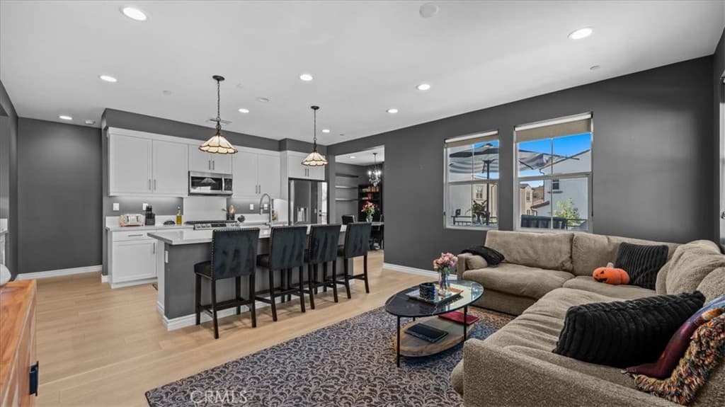 Townhouse at 102 Fayette Court, Claremont — photo 4 of 12