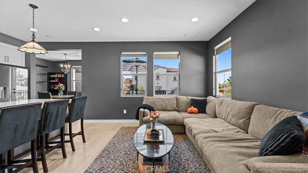 Townhouse at 102 Fayette Court, Claremont — photo 5 of 12