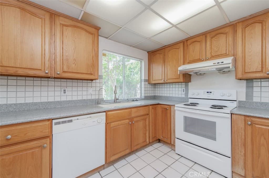 Home at 525 Jamon Lane, Walnut — photo 11 of 12