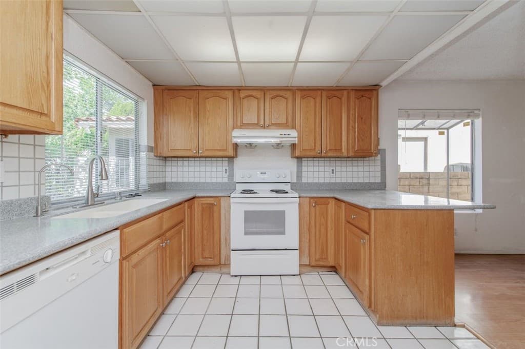 Home at 525 Jamon Lane, Walnut — photo 10 of 12