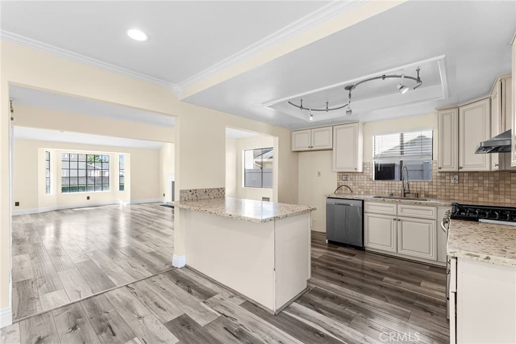 Home at 629 Damien Avenue, La Verne — photo 12 of 12