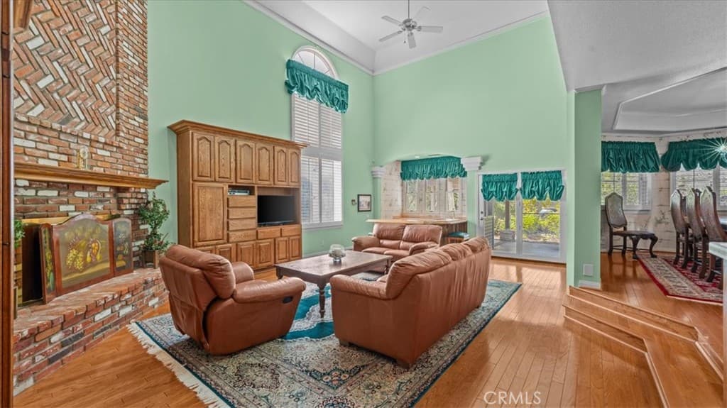 Home at 3727 Grand Avenue, Claremont — photo 11 of 12
