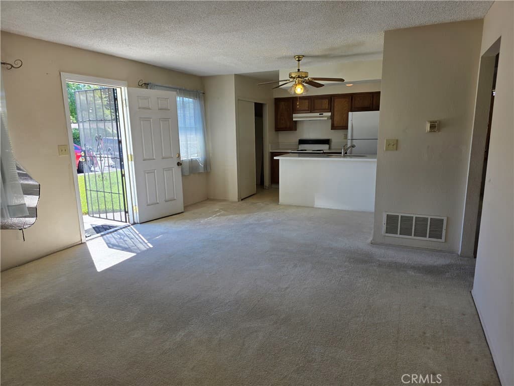 Condo at 18213 Via Dicha, Rowland Heights — photo 4 of 9