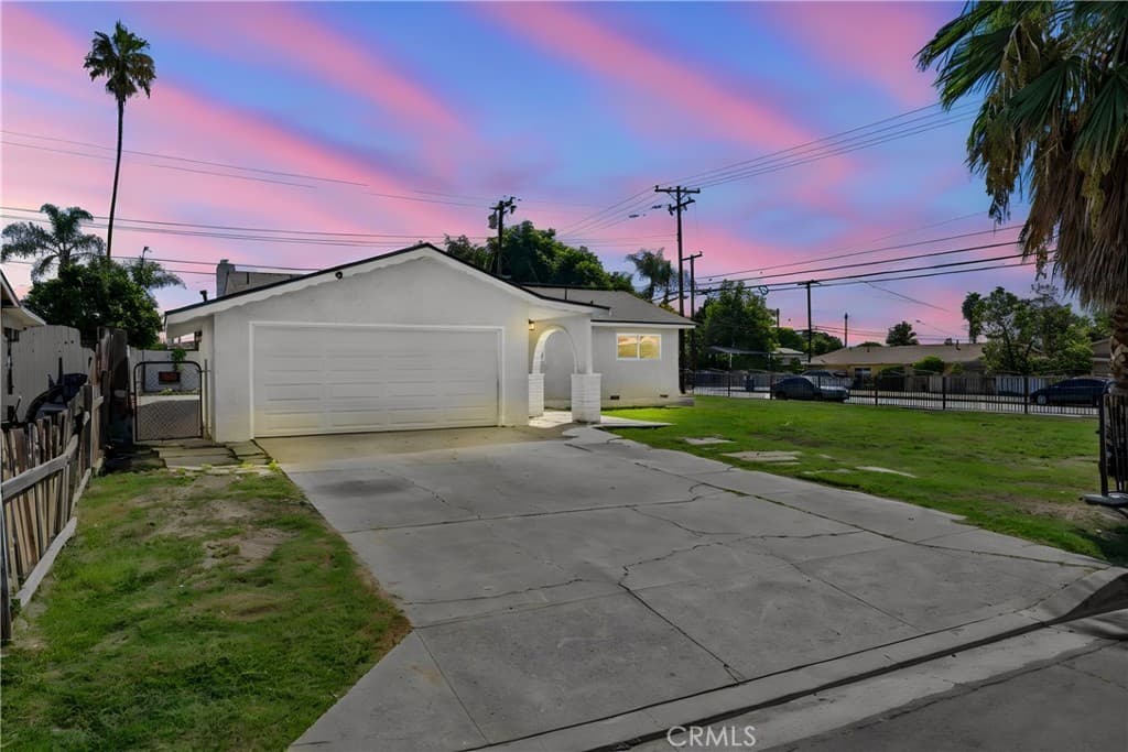 Home at 11281 Wesley, Pomona — photo 2 of 12