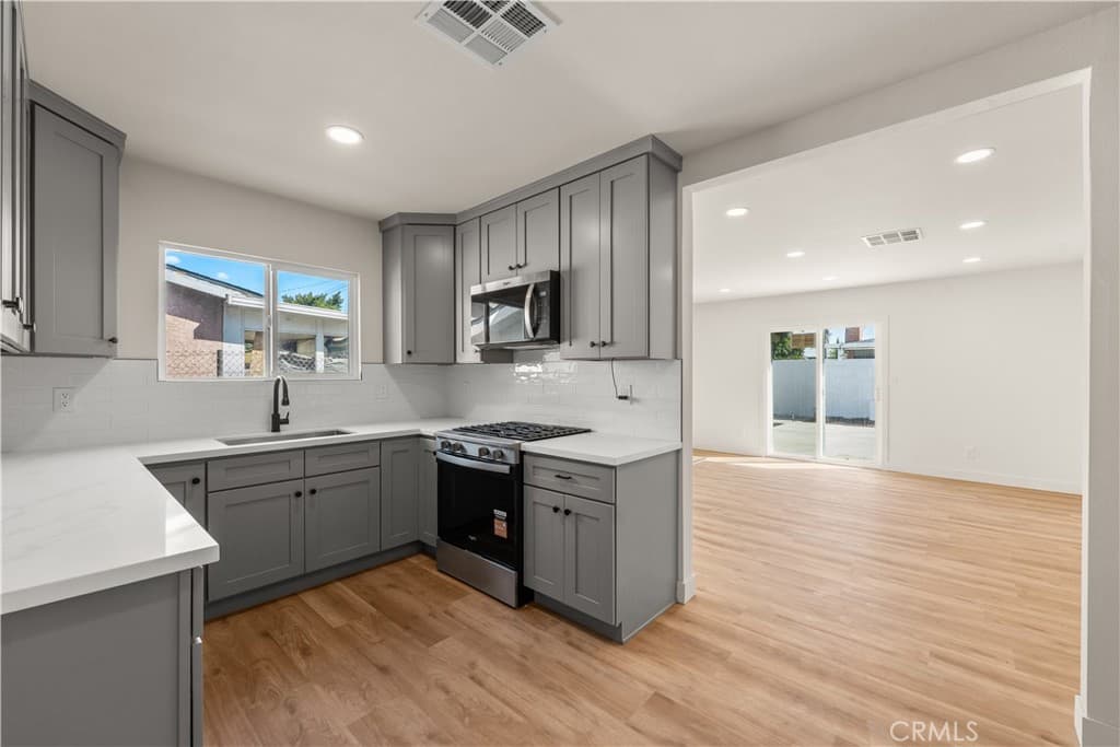 Home at 11281 Wesley, Pomona — photo 8 of 12