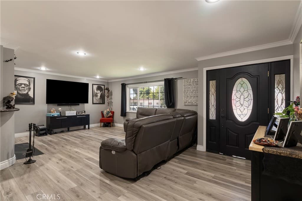 Home at 630 Carleton, Claremont — photo 3 of 12