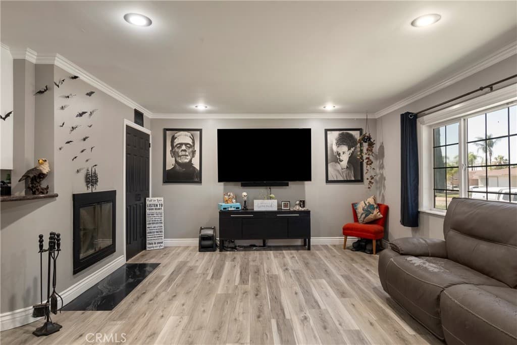 Home at 630 Carleton, Claremont — photo 6 of 12