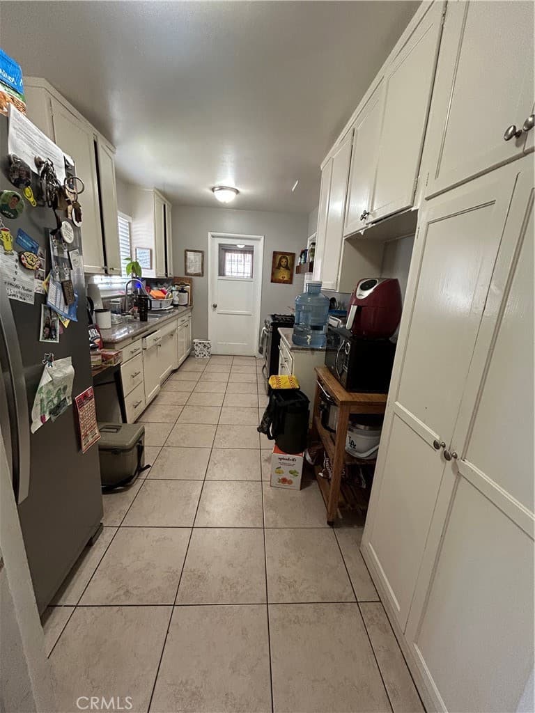 Home at 1640 Raylene, Pomona — photo 2 of 4