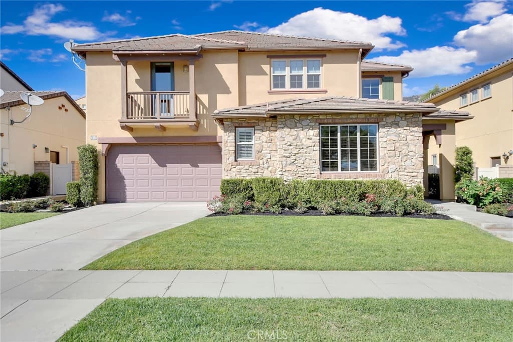 Home at 885 E Manresa Drive, Azusa — photo 6 of 12