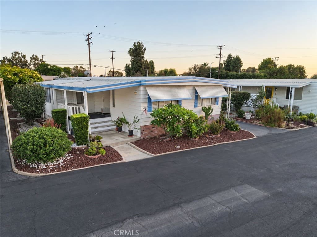Home at 840 E Foothill Boulevard 142, Azusa — photo 2 of 12
