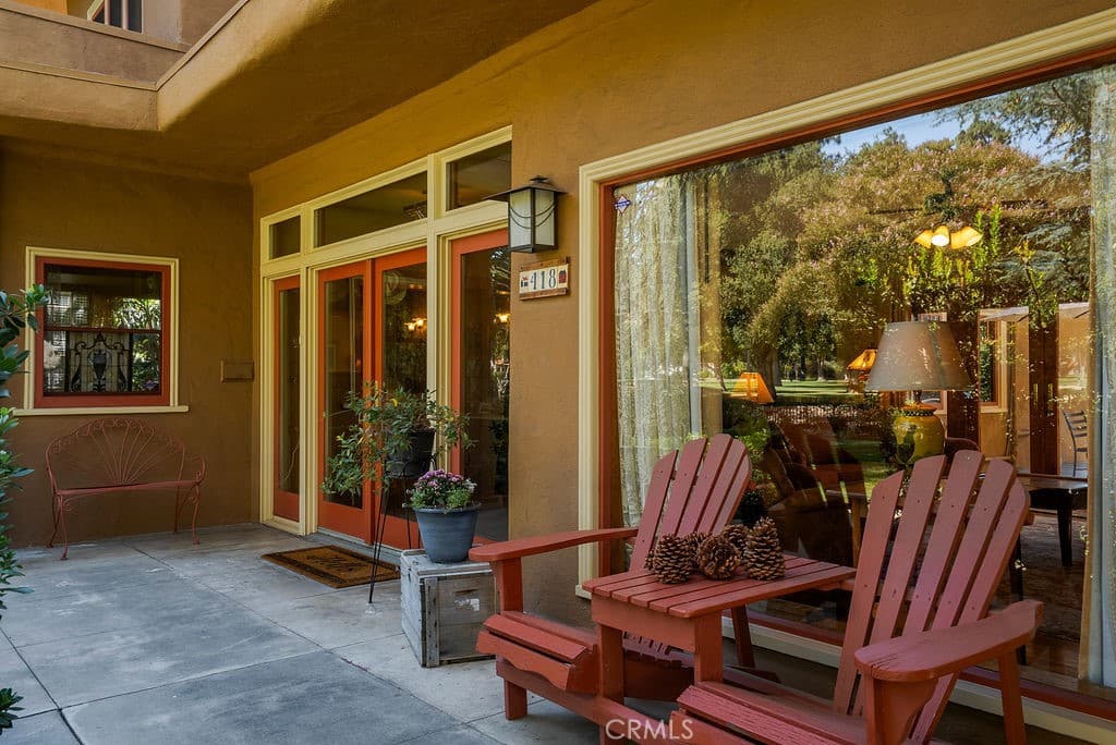Home at 418 E Jefferson, Pomona — photo 5 of 12