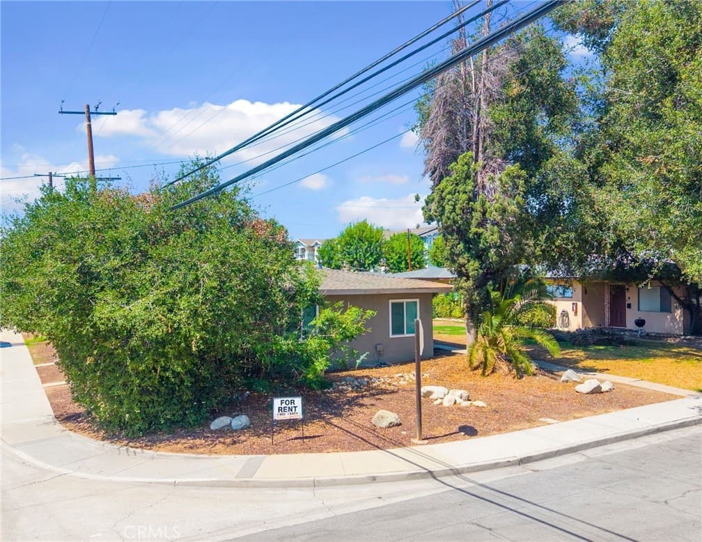 Multi-Family at 195 El Camino Way, Claremont — photo 9 of 12