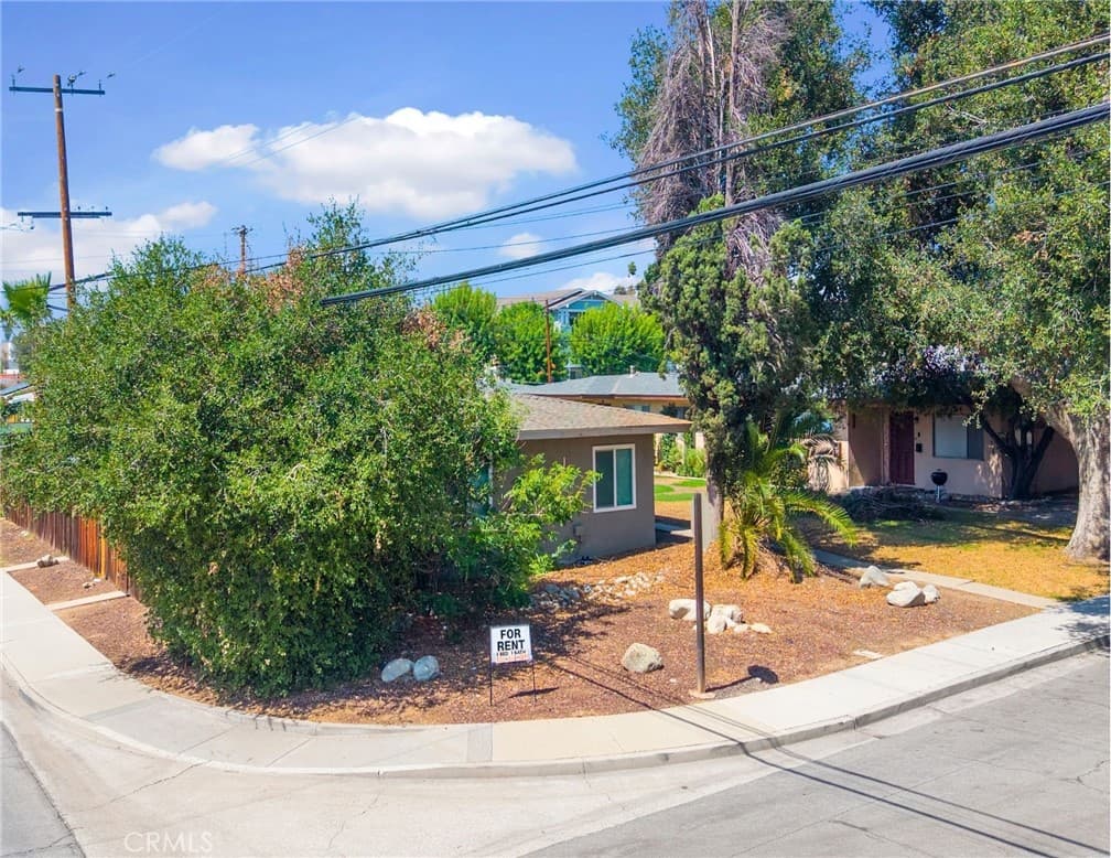 Multi-Family at 195 El Camino Way, Claremont — photo 10 of 12