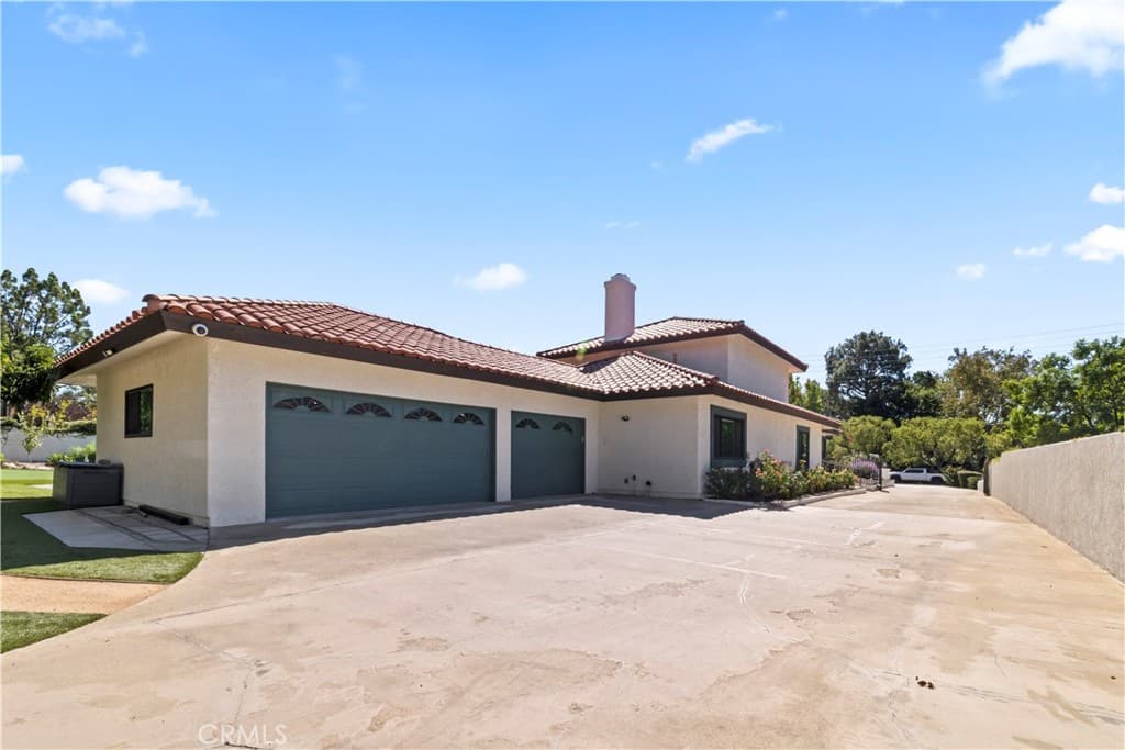 Home at 831 Pomello, Claremont — photo 12 of 12