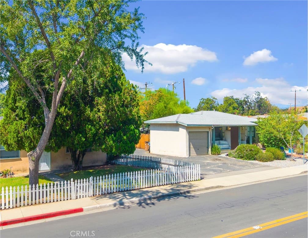 Multi-Family at 309 N Cambridge Avenue, Claremont — photo 2 of 12