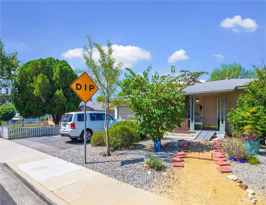 Multi-Family at 309 N Cambridge Avenue, Claremont — photo 12 of 12