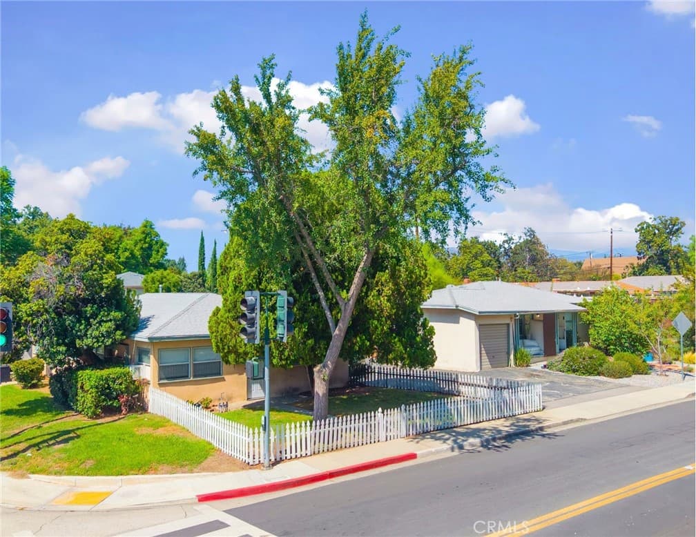 Multi-Family at 309 N Cambridge Avenue, Claremont — photo 3 of 12