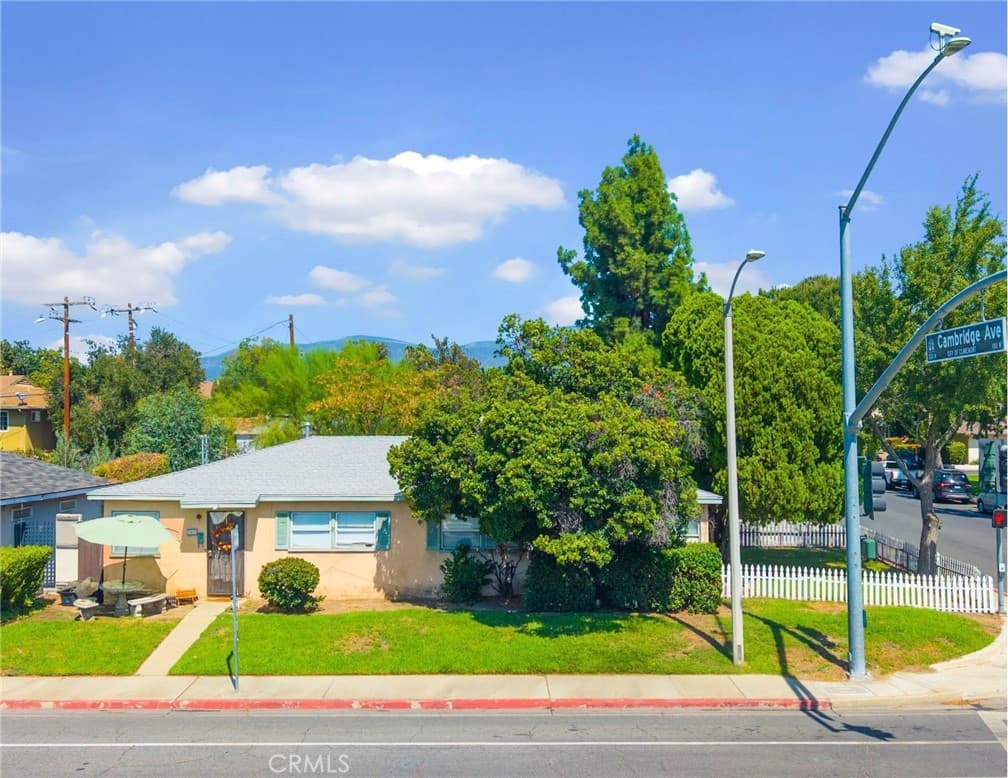Multi-Family at 309 N Cambridge Avenue, Claremont — photo 4 of 12